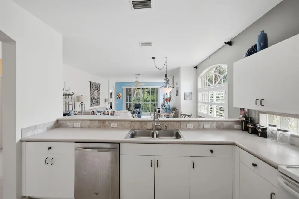 301 Southstar Drive #1304 Fort Pierce, FL 34949