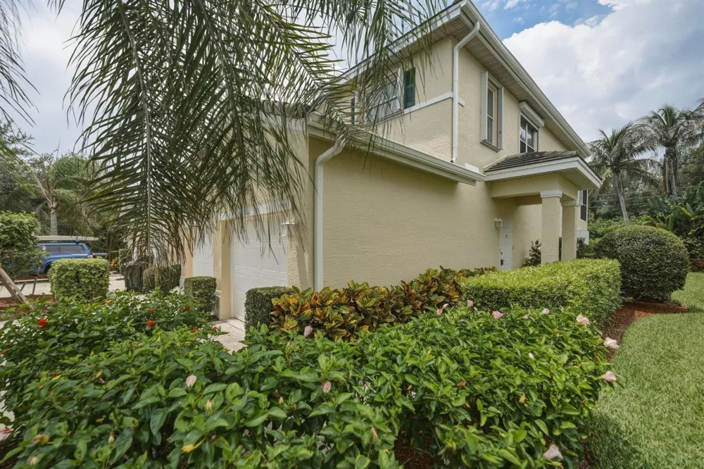 301 Southstar Drive #1304 Fort Pierce, FL 34949