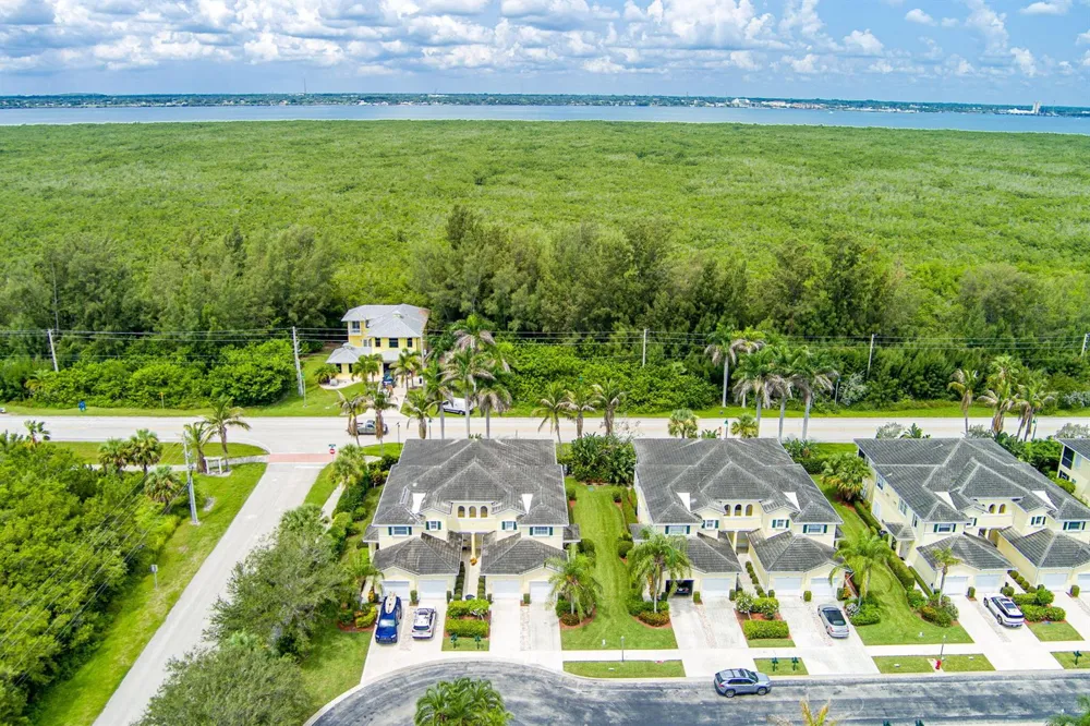 301 Southstar Drive #1304 Fort Pierce, FL 34949