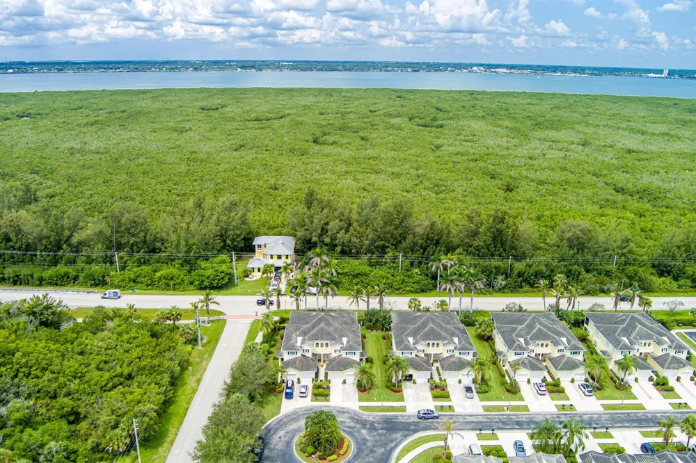 301 Southstar Drive #1304 Fort Pierce, FL 34949