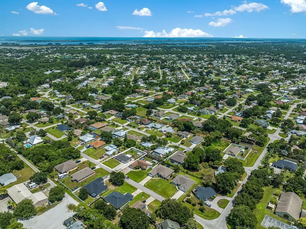 867 CLEARMONT STREET Sebastian, FL 32958