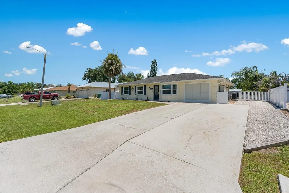 867 CLEARMONT STREET Sebastian, FL 32958