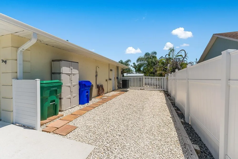 867 CLEARMONT STREET Sebastian, FL 32958