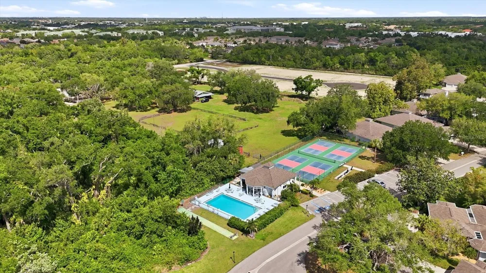 6892 APPROACH ROAD #40 Sarasota, FL 34238