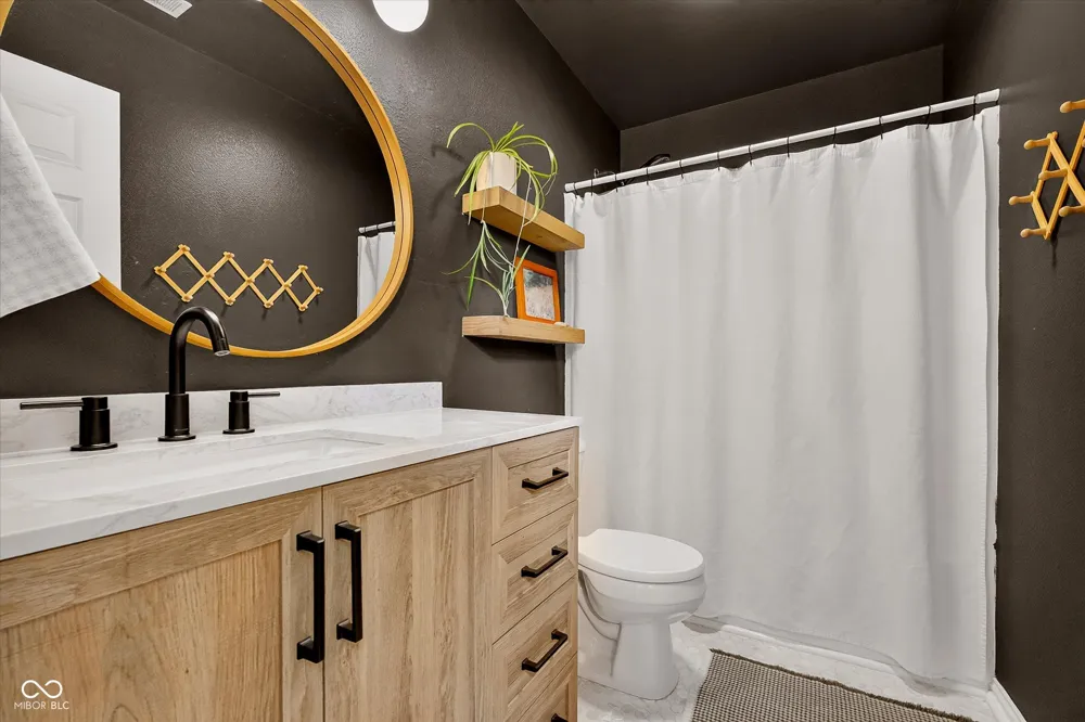4717 Nyla Court Westfield, IN 46062