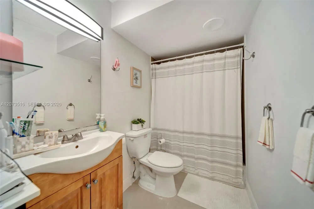 1801 S Ocean Dr #241 Hallandale Beach, FL 33009