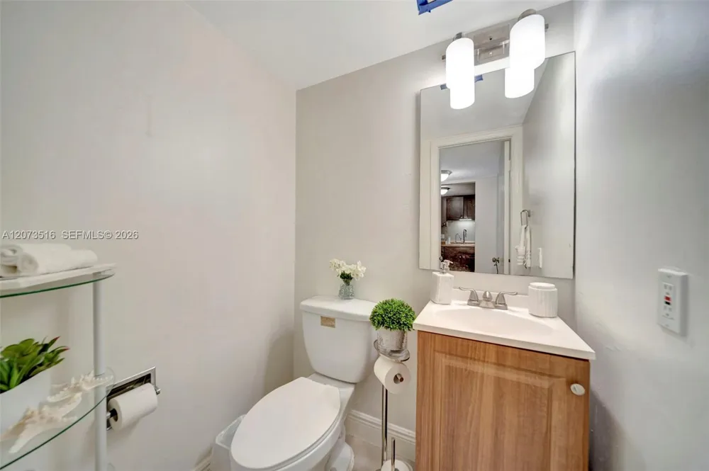 1801 S Ocean Dr #241 Hallandale Beach, FL 33009