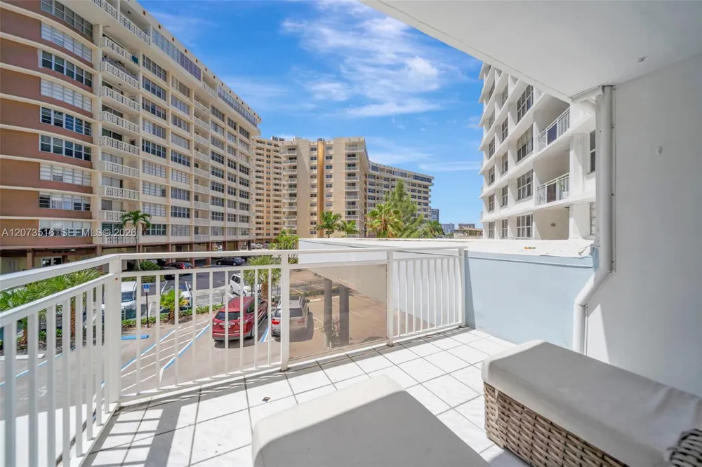 1801 S Ocean Dr #241 Hallandale Beach, FL 33009