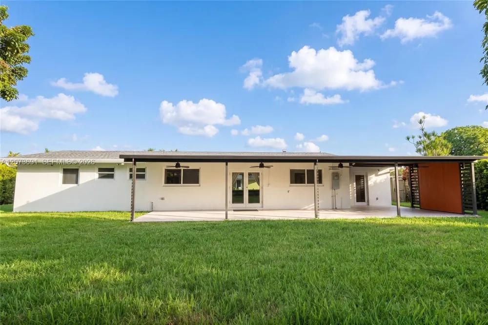 8123 SW 95th Ct Miami, FL 33173