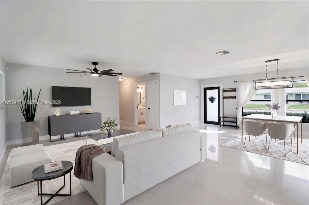 8123 SW 95th Ct Miami, FL 33173