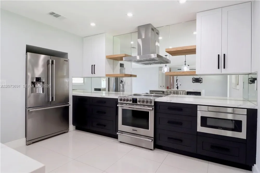 8123 SW 95th Ct Miami, FL 33173