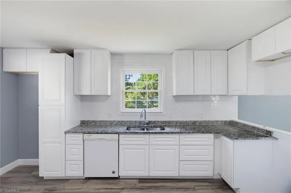 1416 Lynwood Terrace High Point, NC 27265