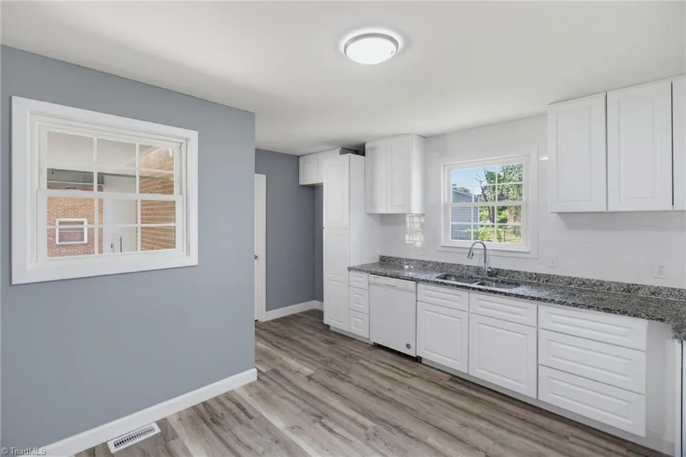 1416 Lynwood Terrace High Point, NC 27265