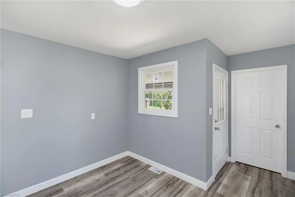 1416 Lynwood Terrace High Point, NC 27265