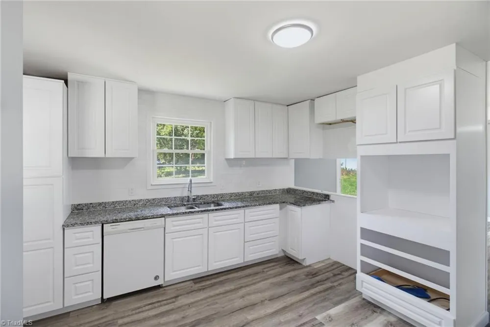 1416 Lynwood Terrace High Point, NC 27265