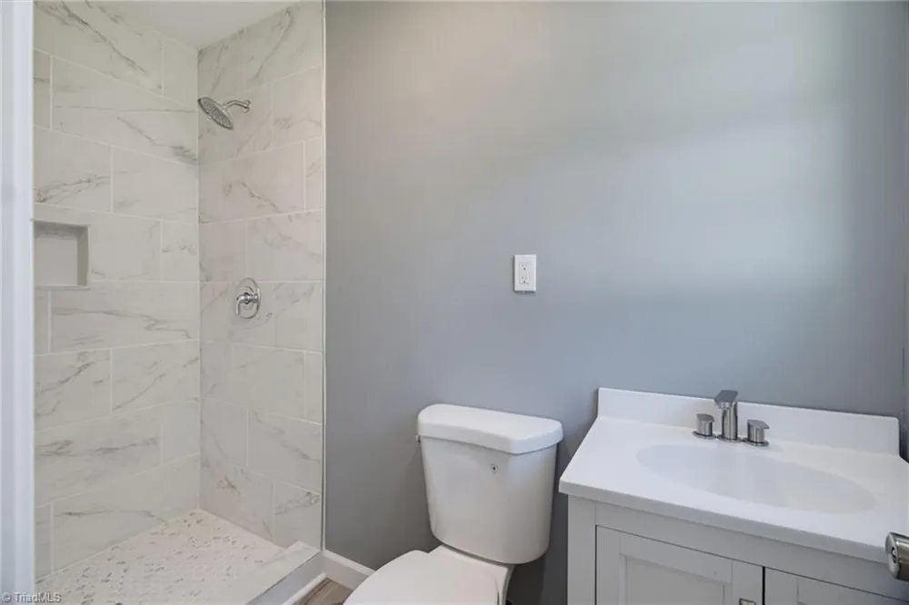 1416 Lynwood Terrace High Point, NC 27265