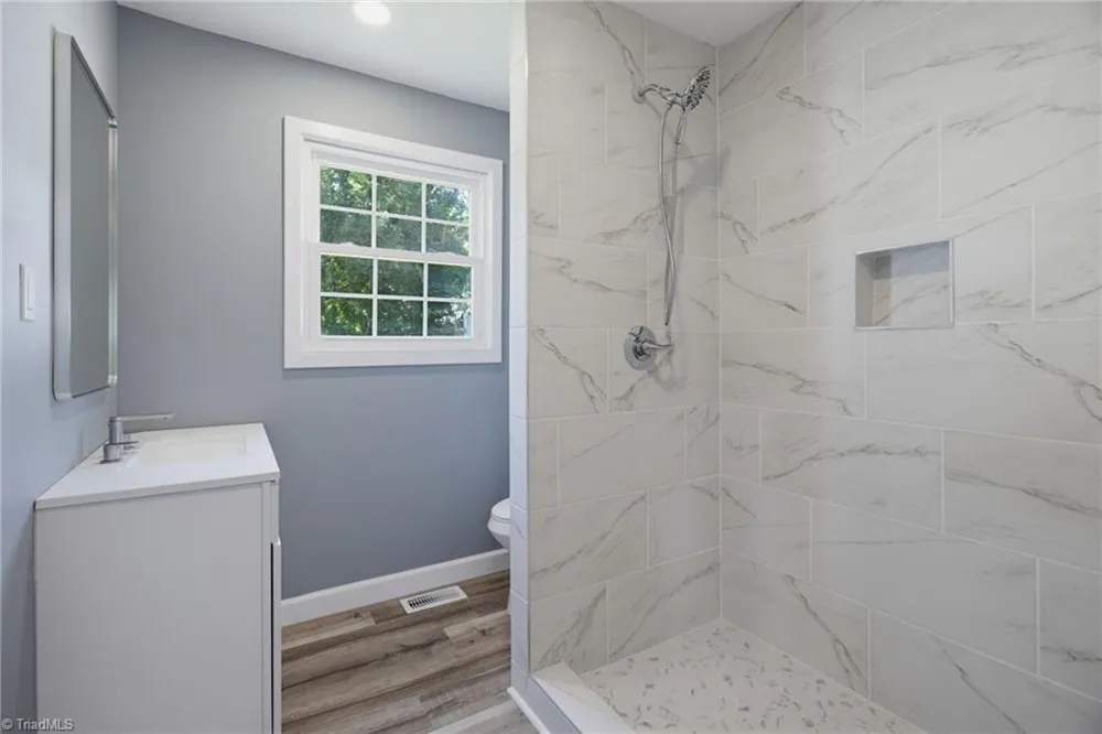 1416 Lynwood Terrace High Point, NC 27265
