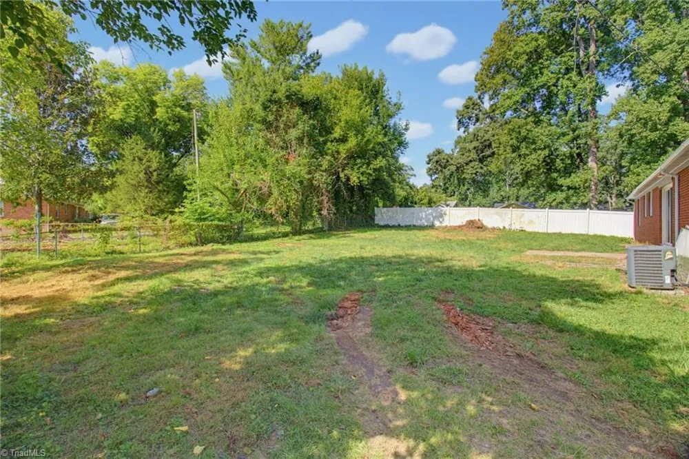 1416 Lynwood Terrace High Point, NC 27265