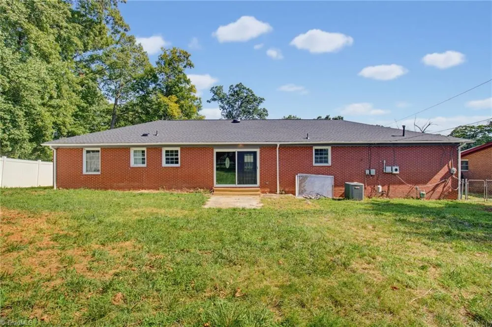 1416 Lynwood Terrace High Point, NC 27265