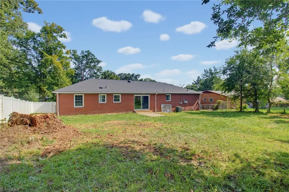 1416 Lynwood Terrace High Point, NC 27265