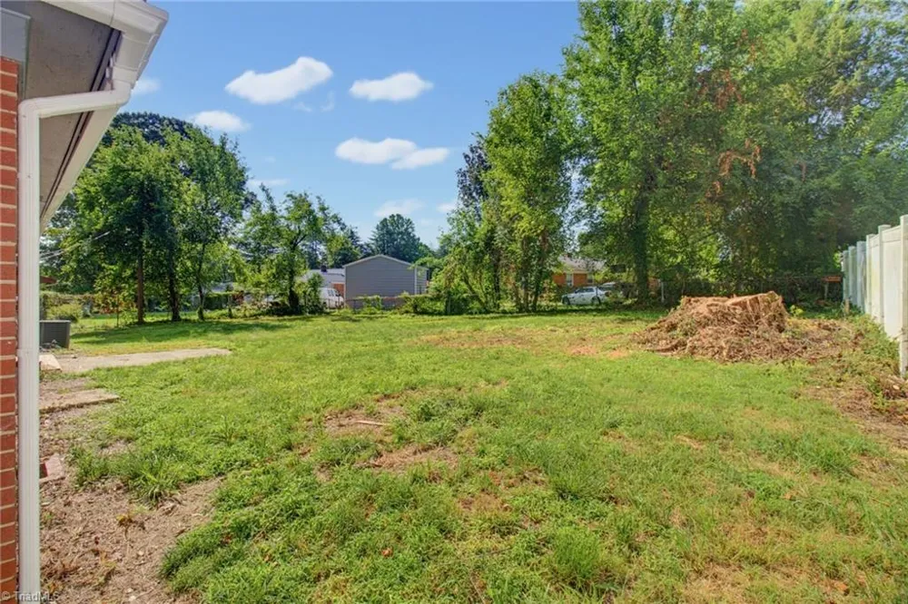 1416 Lynwood Terrace High Point, NC 27265