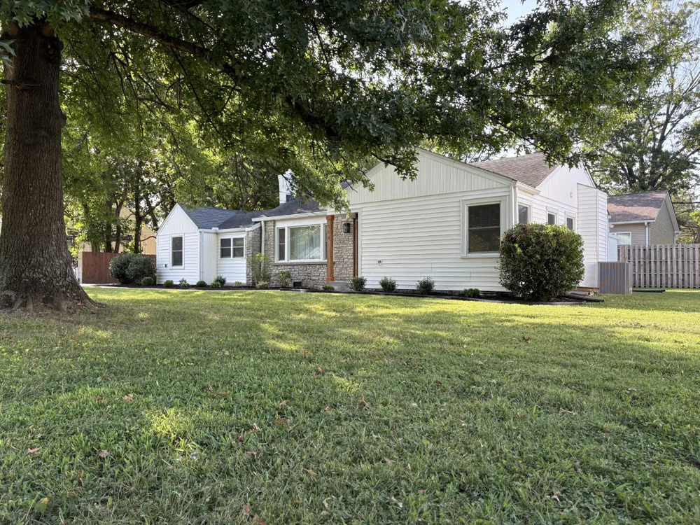 506 W Sunset Dr Lebanon, TN 37087