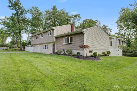 41 Montclair Avenue