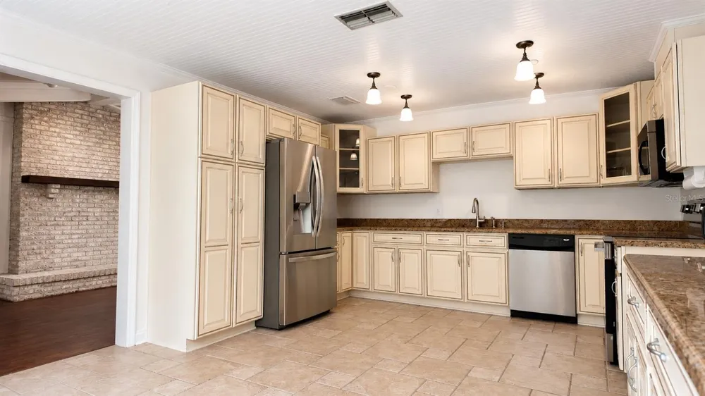 4030 KATHLEEN ROAD Lakeland, FL 33810
