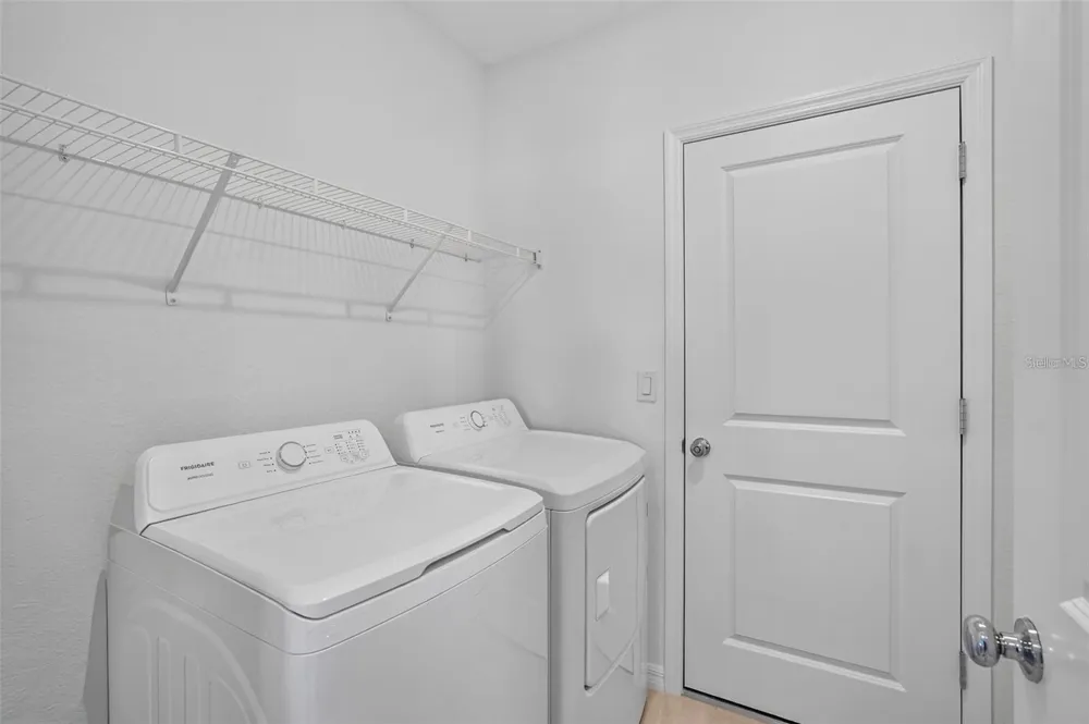 3821 AMBERSWEET CROSSING Parrish, FL 34219