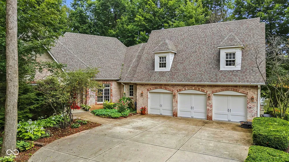 1724 E Greyhawk Way Greenfield, IN 46140