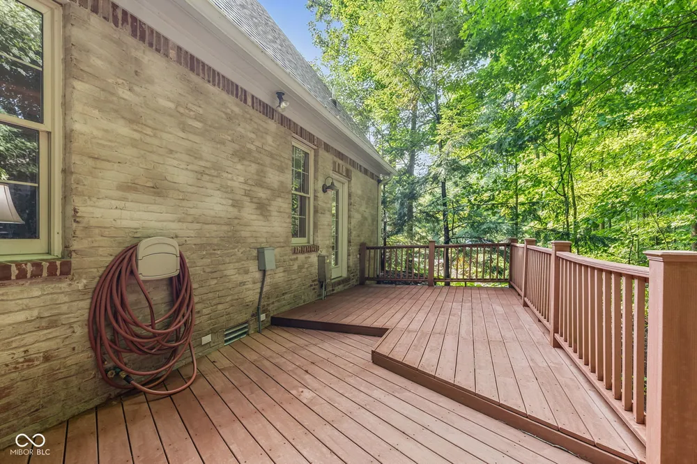 1724 E Greyhawk Way Greenfield, IN 46140