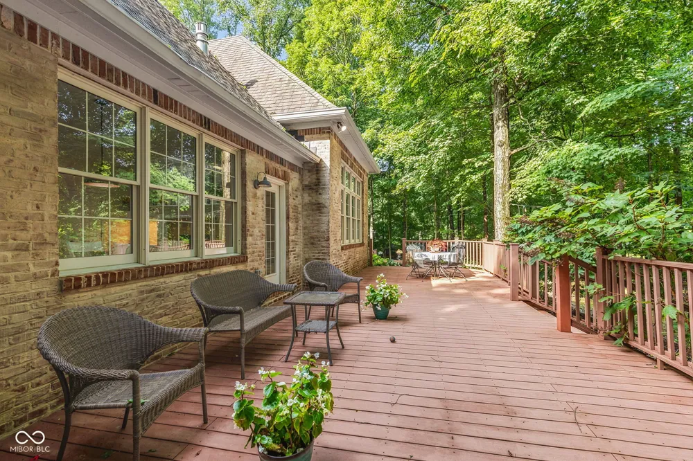 1724 E Greyhawk Way Greenfield, IN 46140