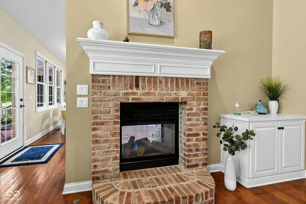 1724 E Greyhawk Way Greenfield, IN 46140