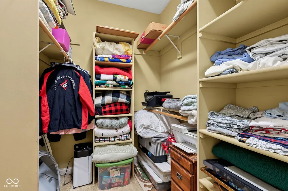 1724 E Greyhawk Way Greenfield, IN 46140