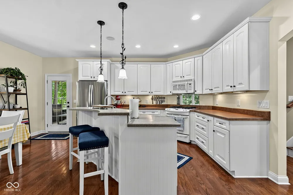 1724 E Greyhawk Way Greenfield, IN 46140