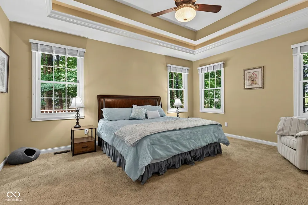 1724 E Greyhawk Way Greenfield, IN 46140