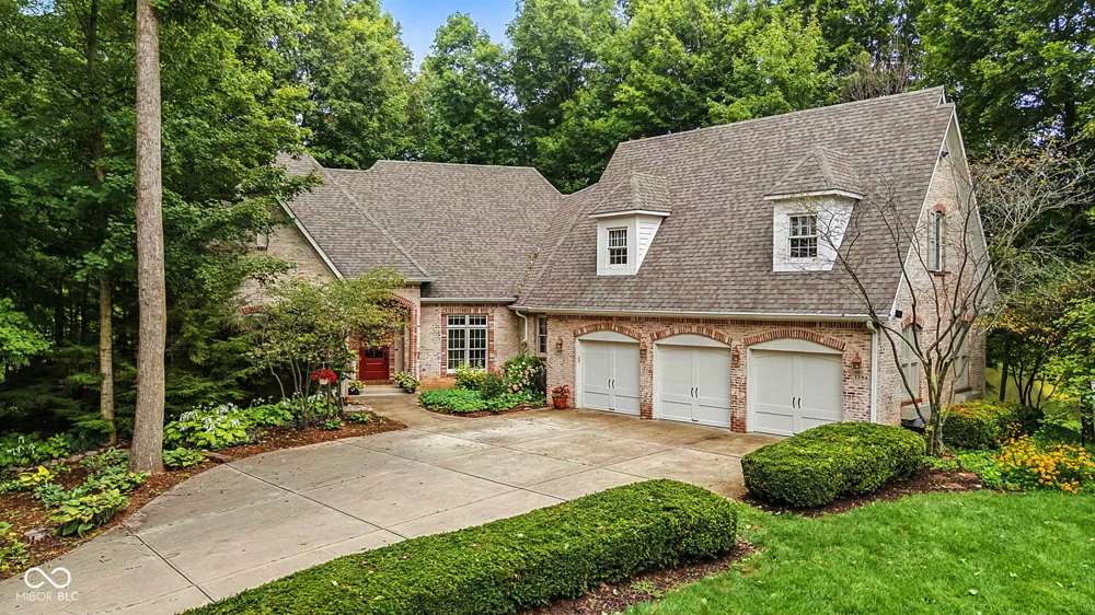 1724 E Greyhawk Way Greenfield, IN 46140
