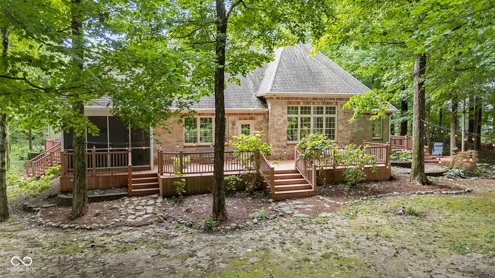 1724 E Greyhawk Way Greenfield, IN 46140