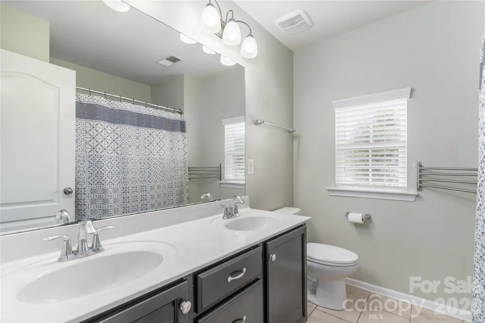 137 Flora Vista Drive Mooresville, NC 28117