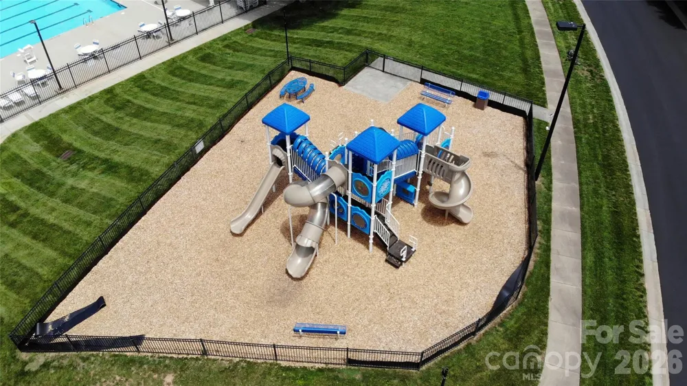 137 Flora Vista Drive Mooresville, NC 28117