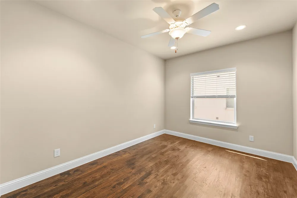 2952 Sheridan Drive Carrollton, TX 75010