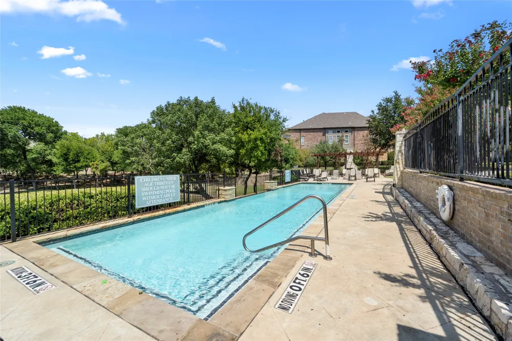 2952 Sheridan Drive Carrollton, TX 75010