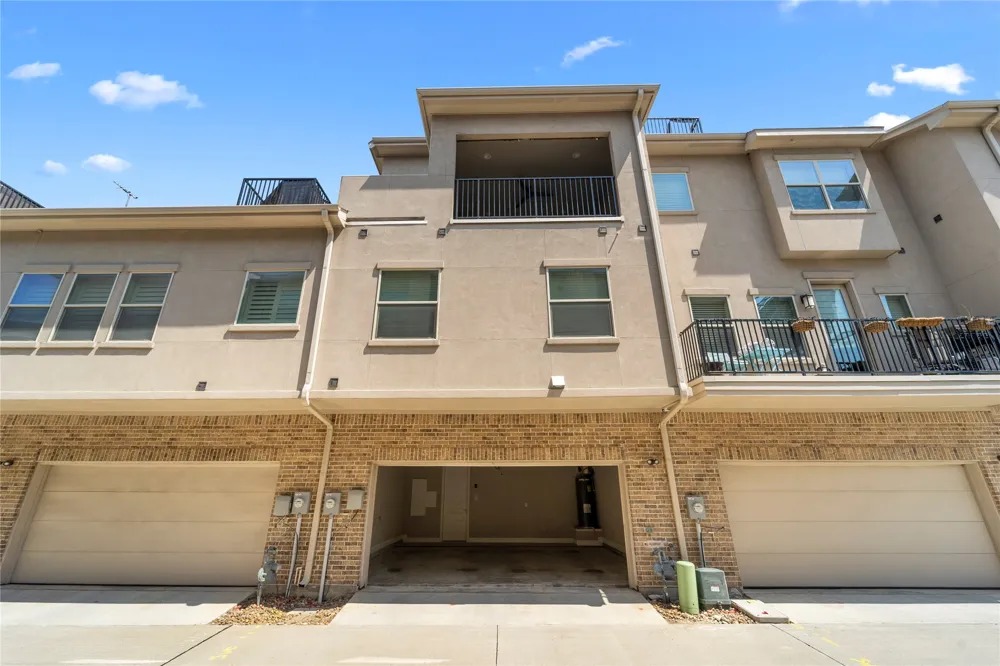 2952 Sheridan Drive Carrollton, TX 75010