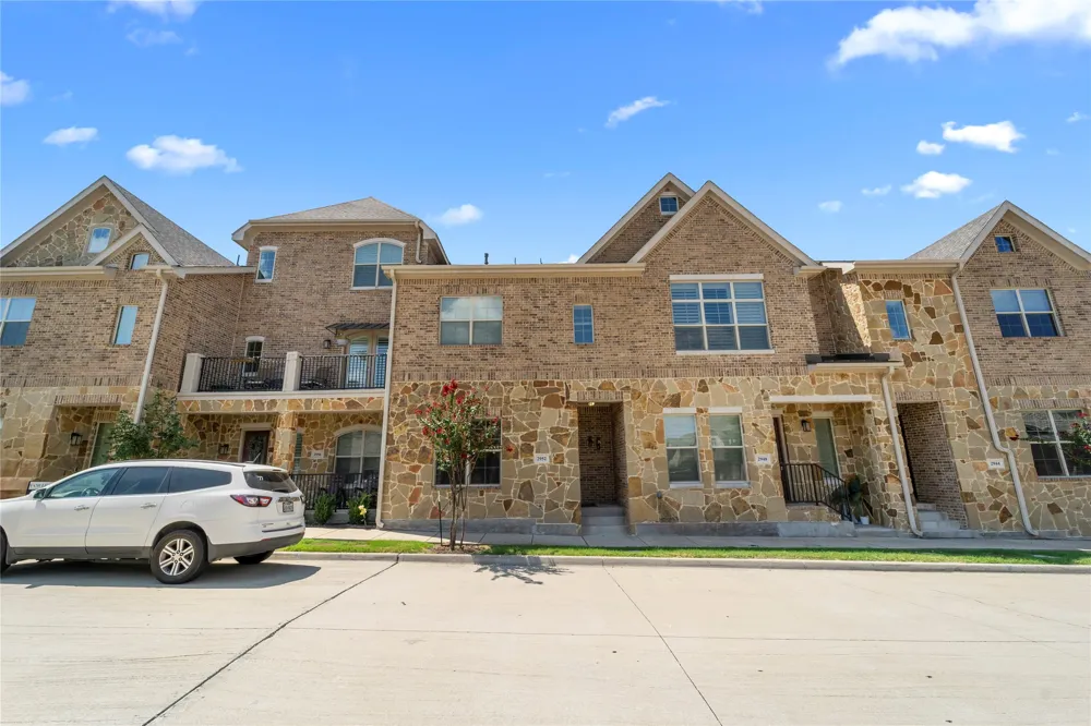2952 Sheridan Drive Carrollton, TX 75010