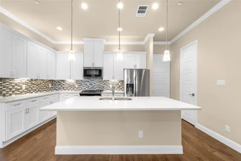 2952 Sheridan Drive