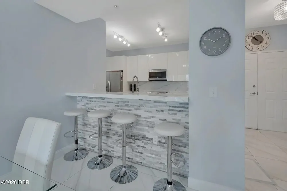 2801 S Ridgewood Avenue #914 South Daytona, FL 32119