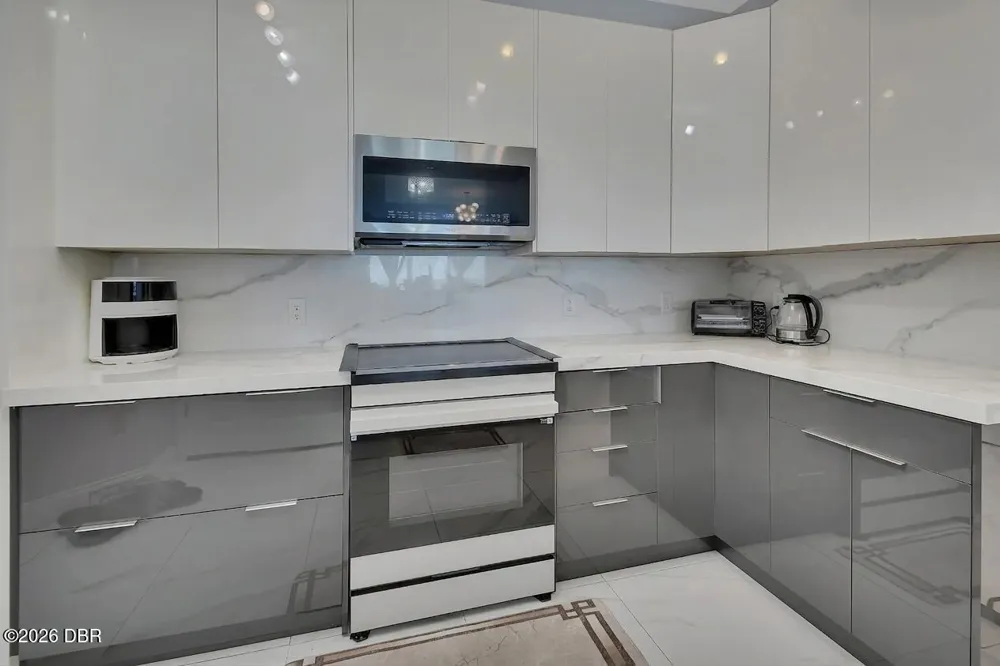 2801 S Ridgewood Avenue #914 South Daytona, FL 32119