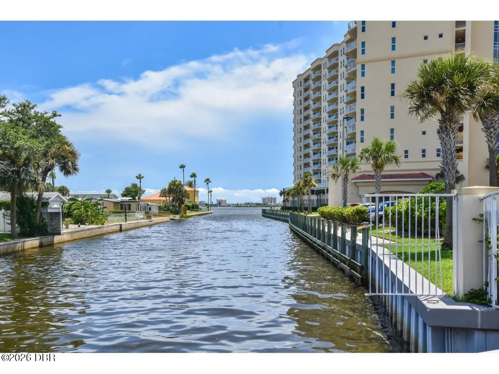 2801 S Ridgewood Avenue #914 South Daytona, FL 32119