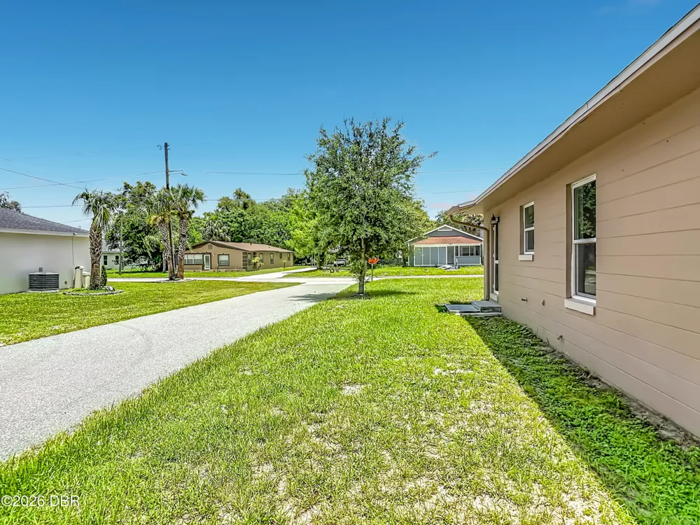 501 W Lisbon Parkway Deland, FL 32720