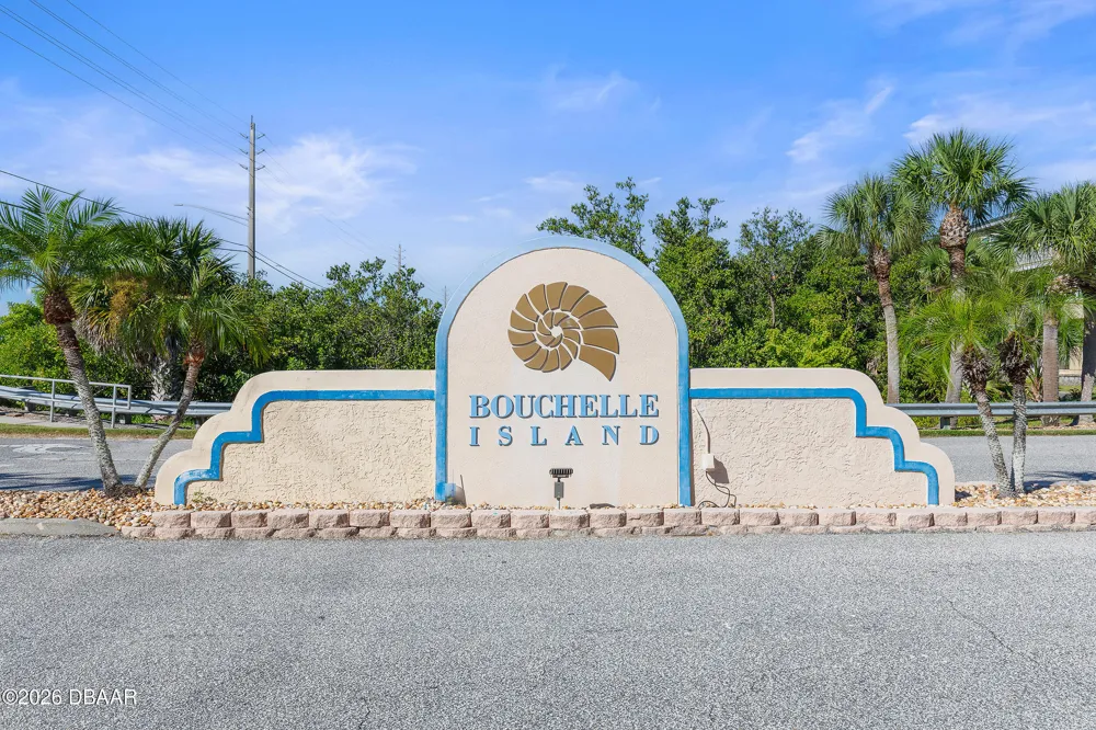 426 Bouchelle Drive #301 New Smyrna Beach, FL 32169